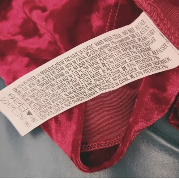 FOREVER 21 Velvet Dress - Picture 6 of 6